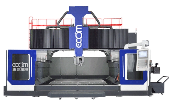 天车式龙门五轴加工中心机 GT-3682－X轴、Y轴、Z轴行程分别为8200 / 3600 / 1500 mm，X轴、Y轴、Z轴快速进给速度分别为12 / 12 / 12 m/min。